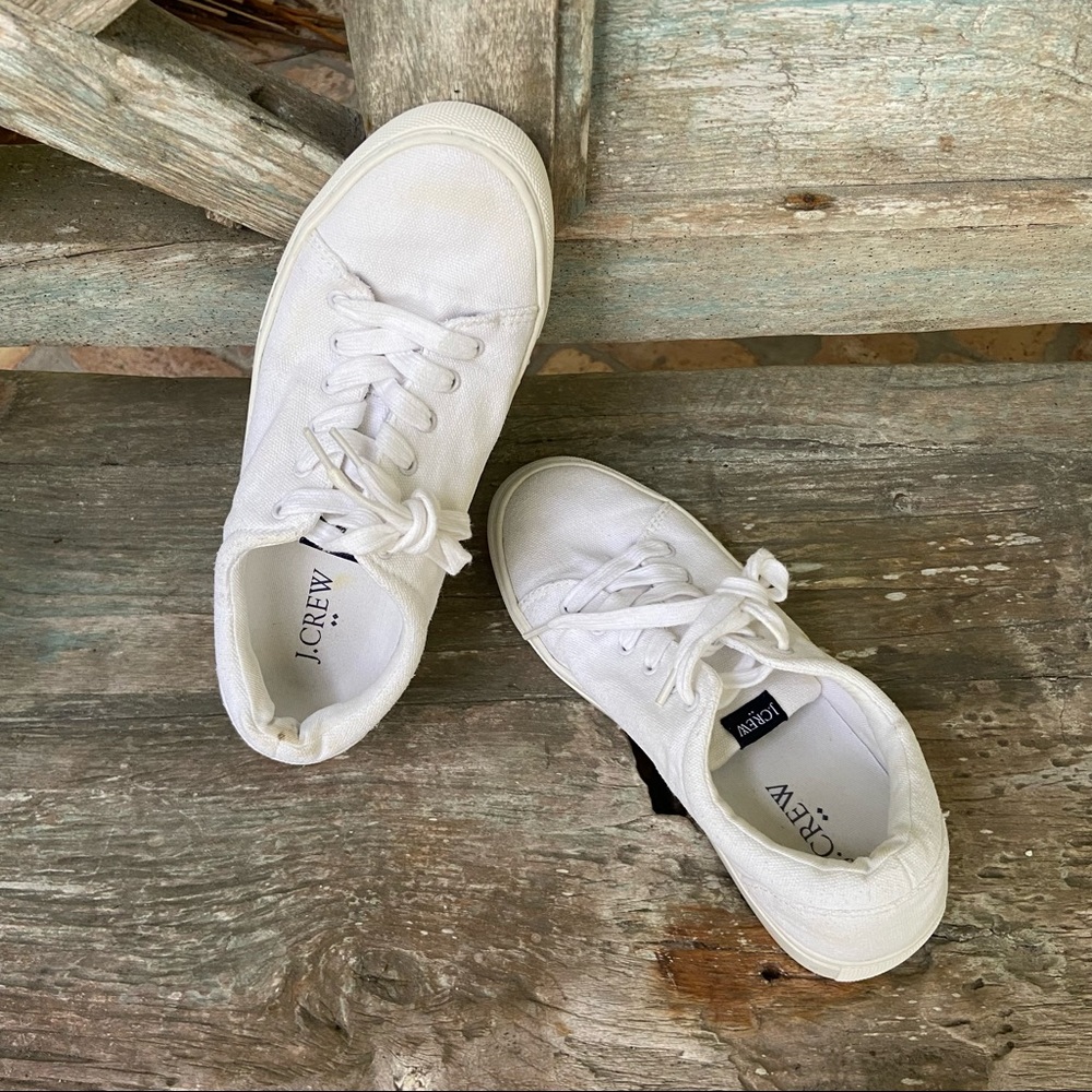 J. CREW
ROAD TRIP CANVAS LACE-UP SNEAKERS